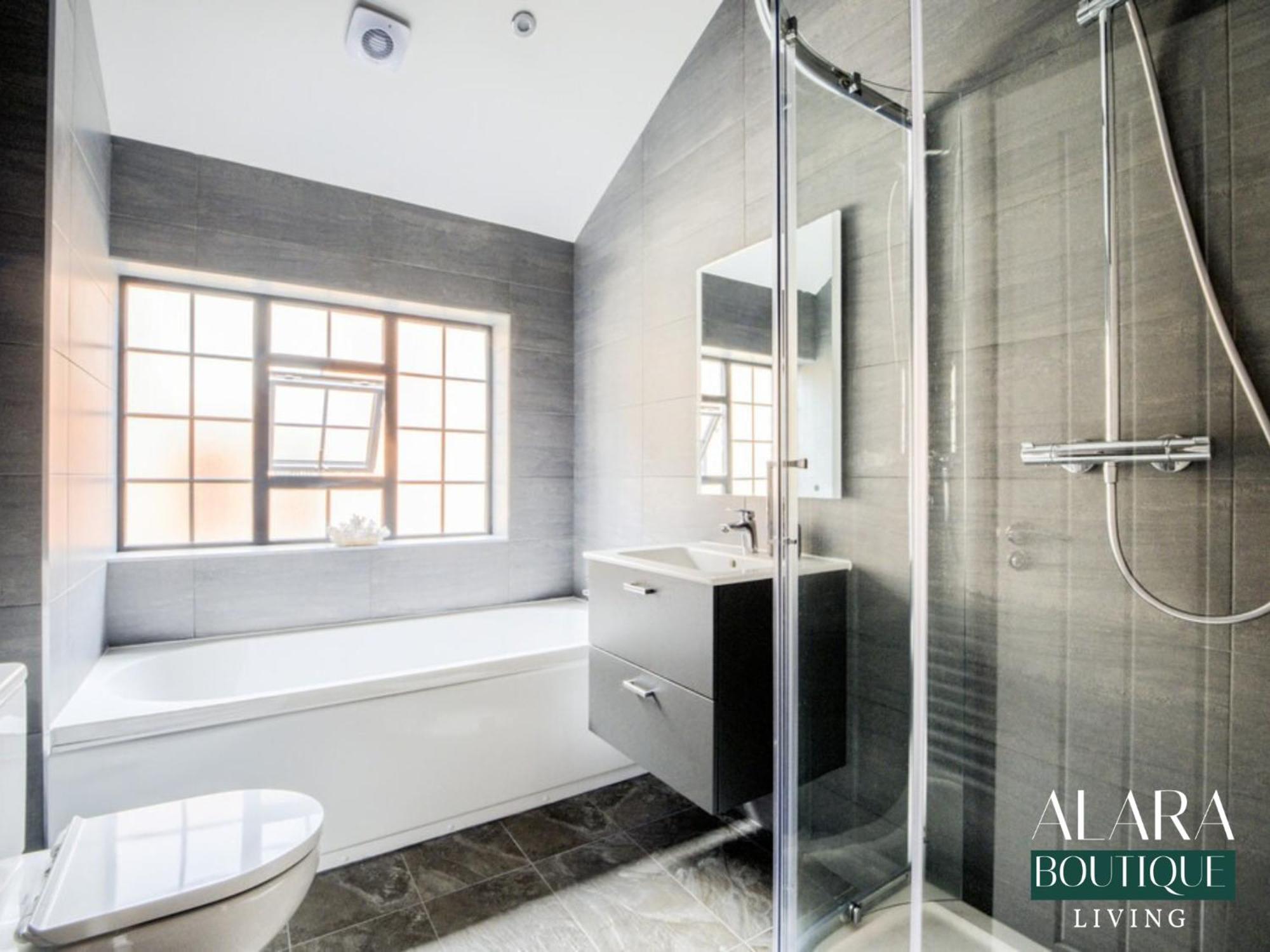 Luxury 3 Floor Townhouse - Alara Boutique Living *
